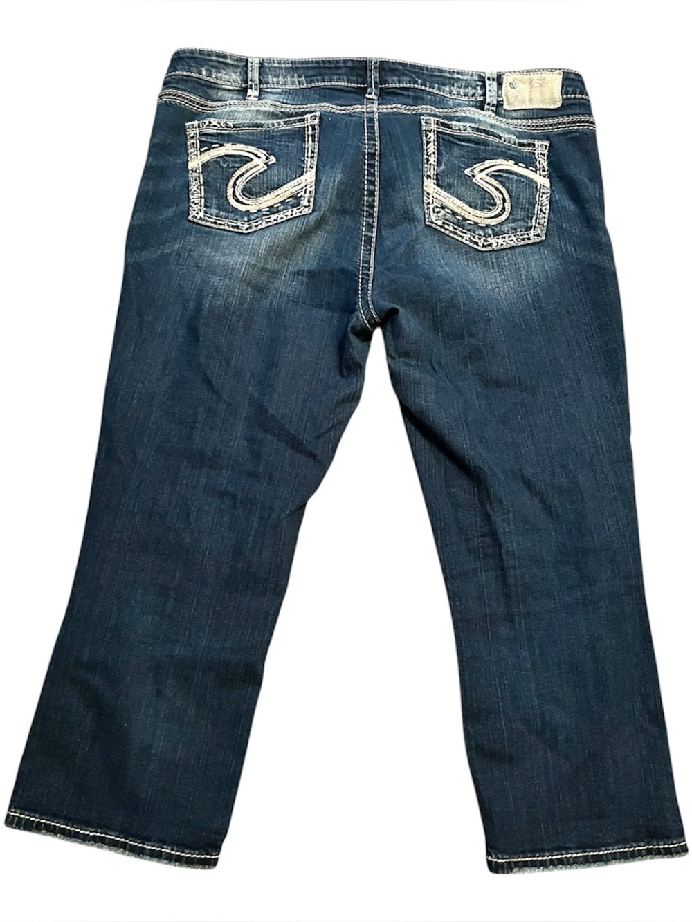 Silver Jeans Women's Blue Tuesday Mid Capri